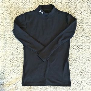 (Youth Girls XL) UnderArmour Cold Gear Long sleeve